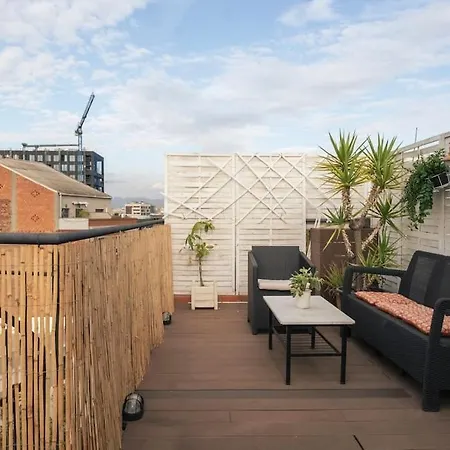 Apartamento Cozy Penthouse With Private Rooftop Terrace Barcelona